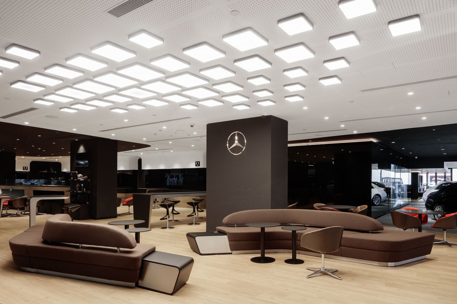 Flash Auto Sales showroom