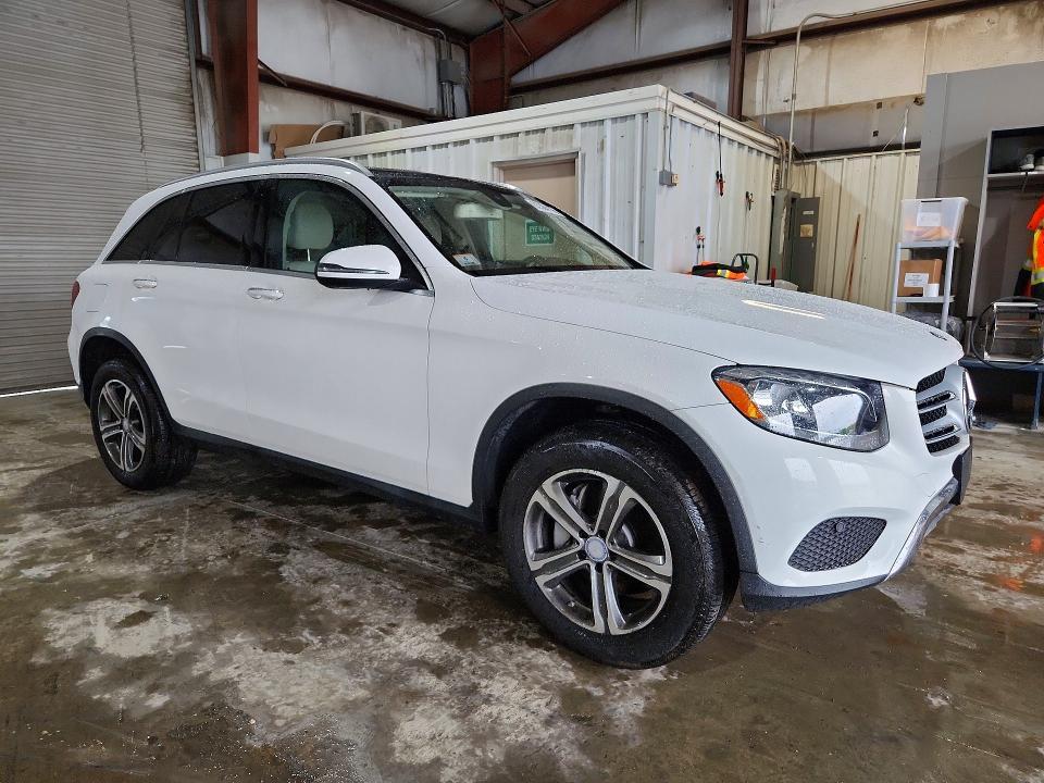 2017 MERCEDES BENZ GLC 300 4MATIC photo 7