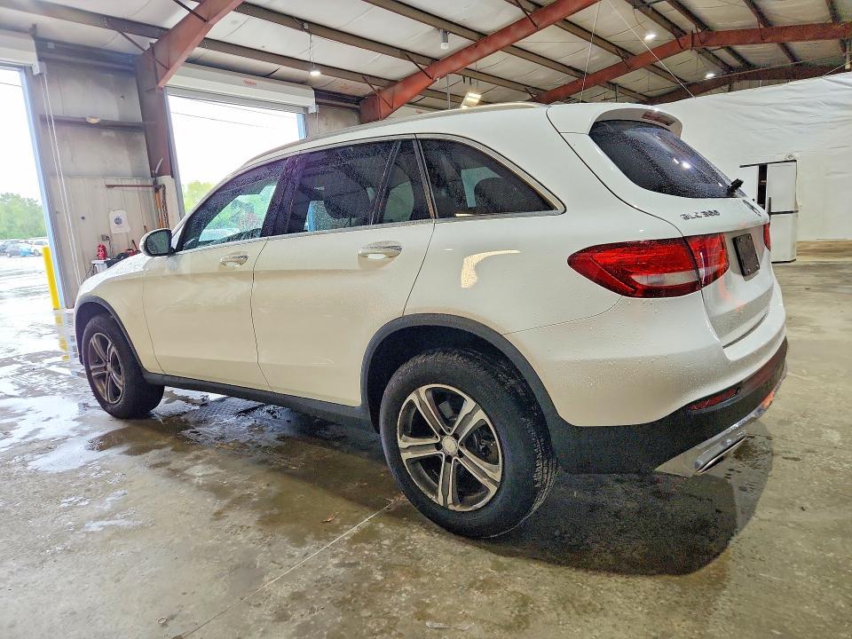 2017 MERCEDES BENZ GLC 300 4MATIC photo 9